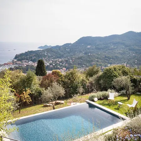 Nel Bosco Con Splendida Vista Mare